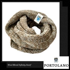 PORTOLANO Gray Blue Mix Chunky Knit Infinity Scarf